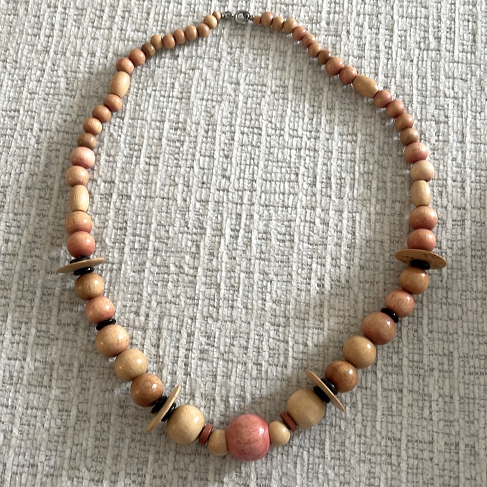 Wooden Necklace Vintage EUC